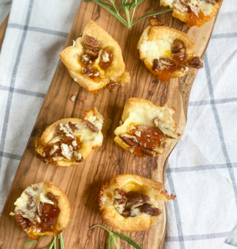 Mini Baked Apricot Brie Bites