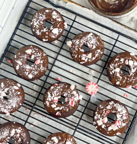 Skinny Chocolate Peppermint Donuts