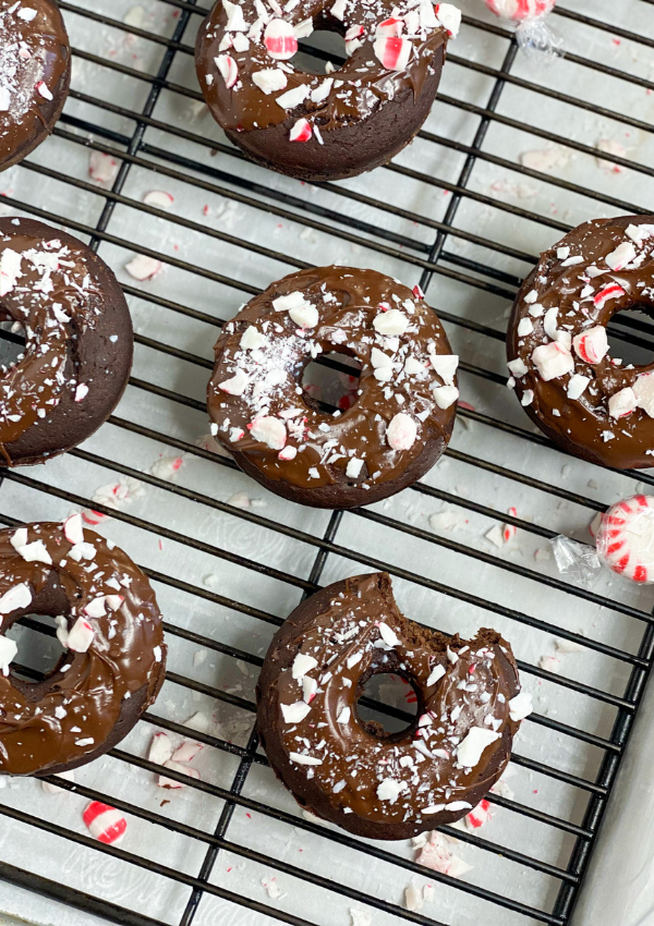 Skinny Chocolate Peppermint Donuts
